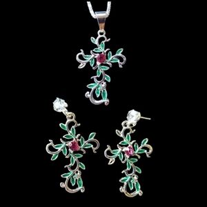 ⛪♱🕊️SET CROSS SILVER: Filigree Floral CROSS Necklace & Earrings - NWOT🕊️ ♱⛪